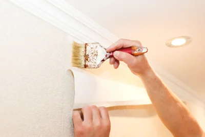 Pose de papier peint à Planchez — revêtements muraux et toiles de verre